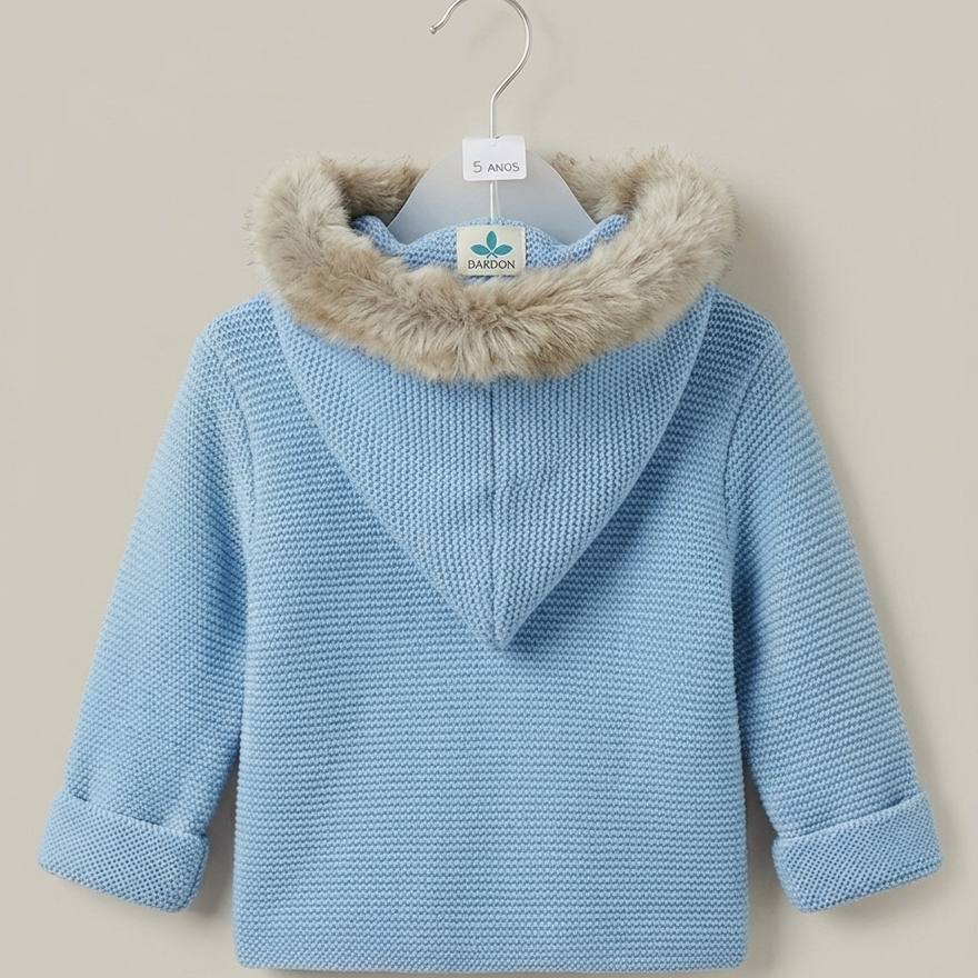 Chaquetón Himalaya color azulado con capucha con pelo