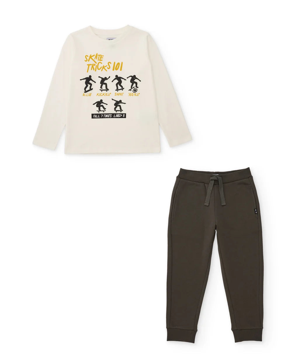 Conjunto Skate de camiseta y jogger para niño
