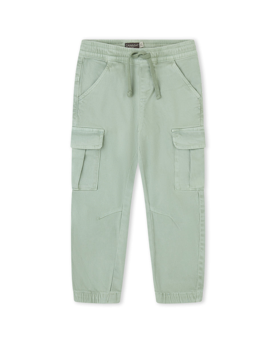 Pantalón verde cargo para niño Modelo Highlands