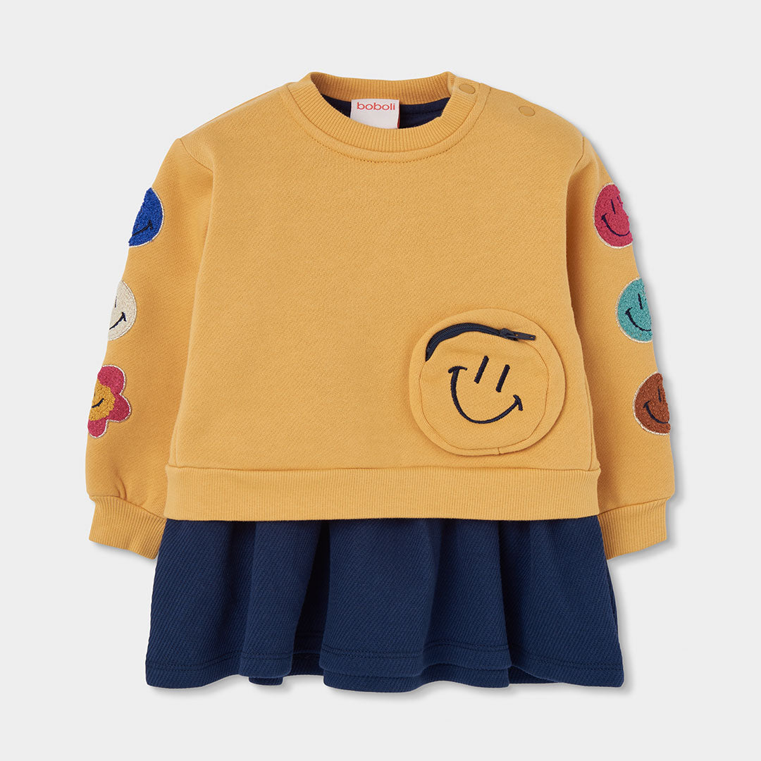 Vestido felpa amarillo con parches de emoticonos