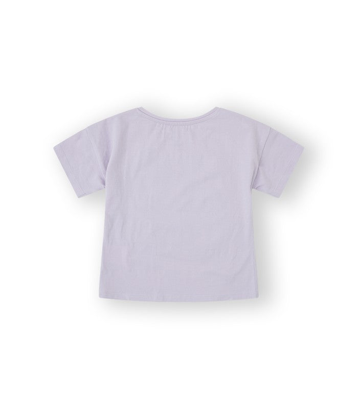Camiseta niña lila estampada. Modelo Vitamin