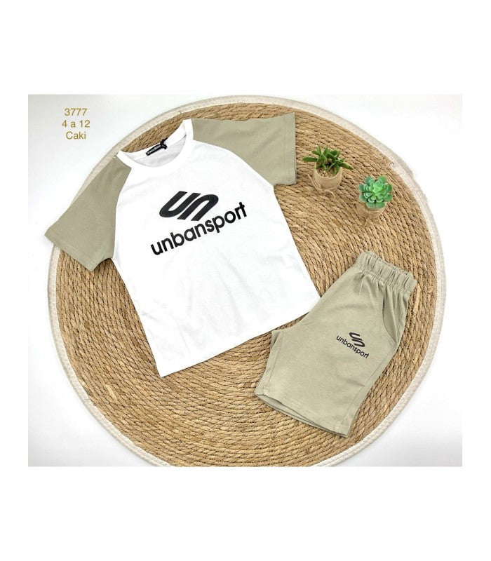 Conjunto Niño de camiseta y bermuda caqui. Modelo Sport