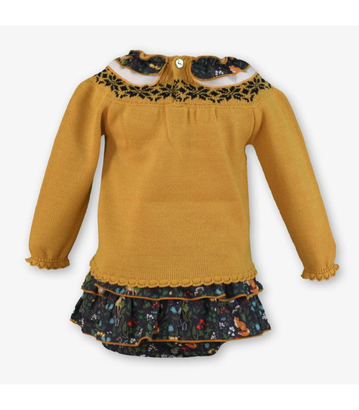 Conjunto bebé niña de jersey y braguita.