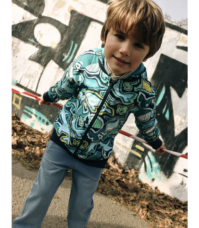 Chaqueta niño estampado de tiburones