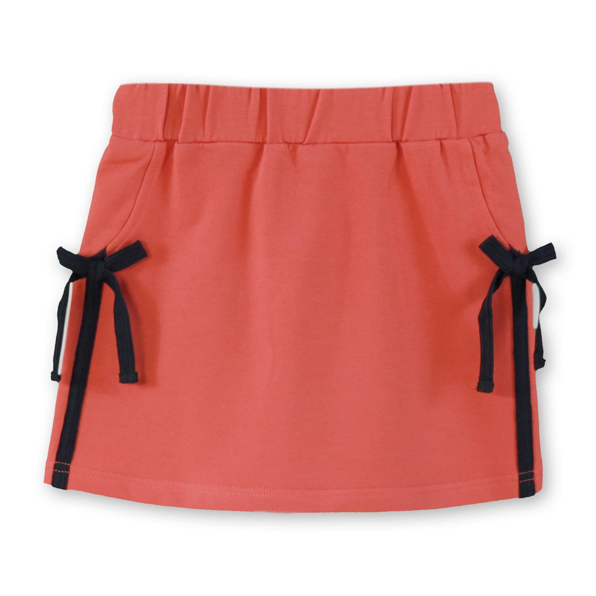 Conjunto de sudadera y falda para niña