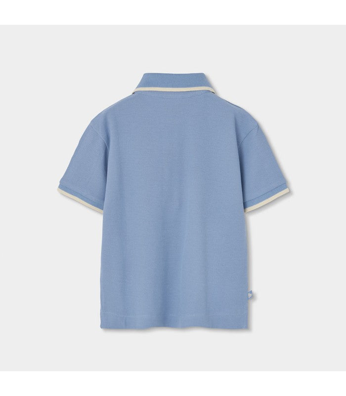 Polo azul para niño