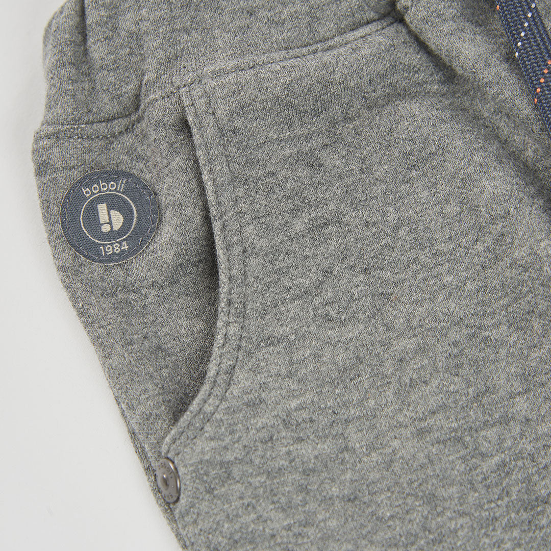 Pantalón niño gris con bolsillos cargo