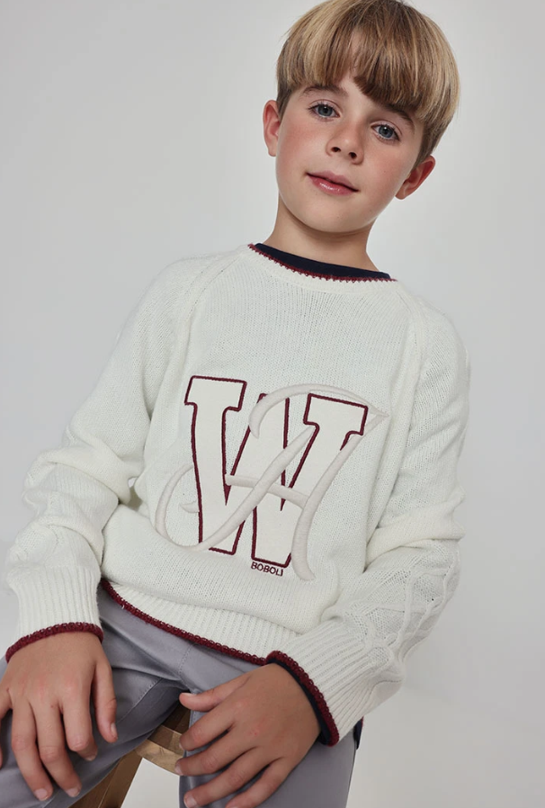 Jersey blanco de punto para niño con letras bordadas