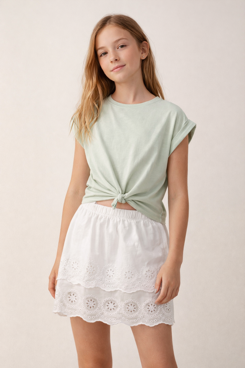 Conjunto de camiseta y falda