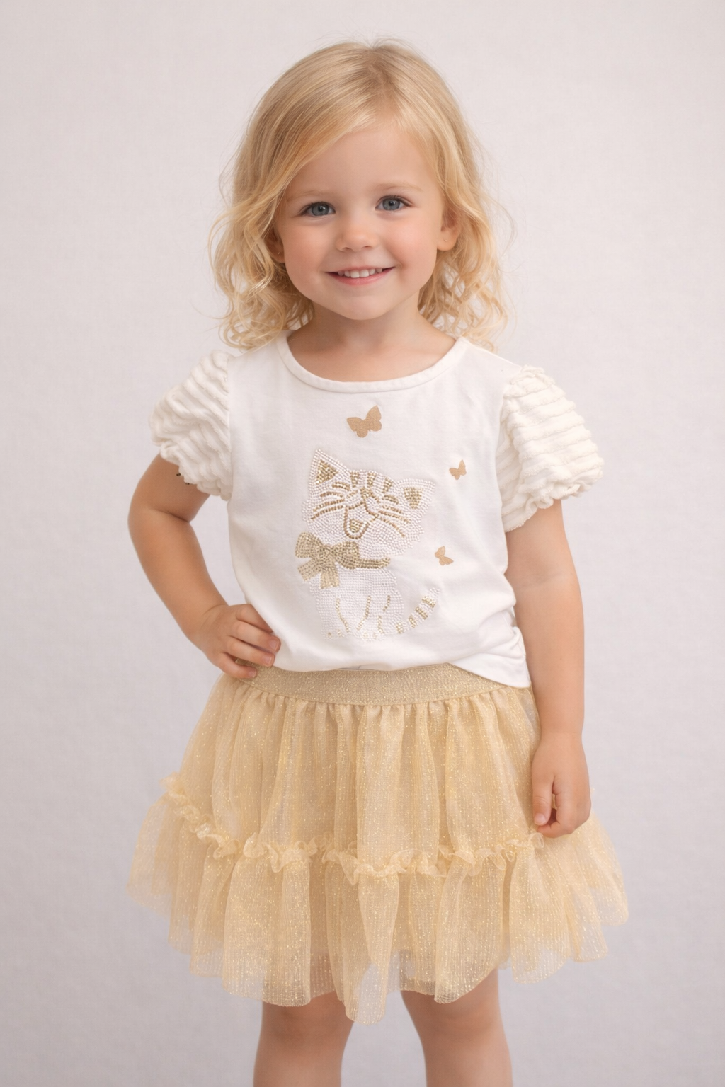 Conjunto Niña de camiseta Cat y falda de tul dorada