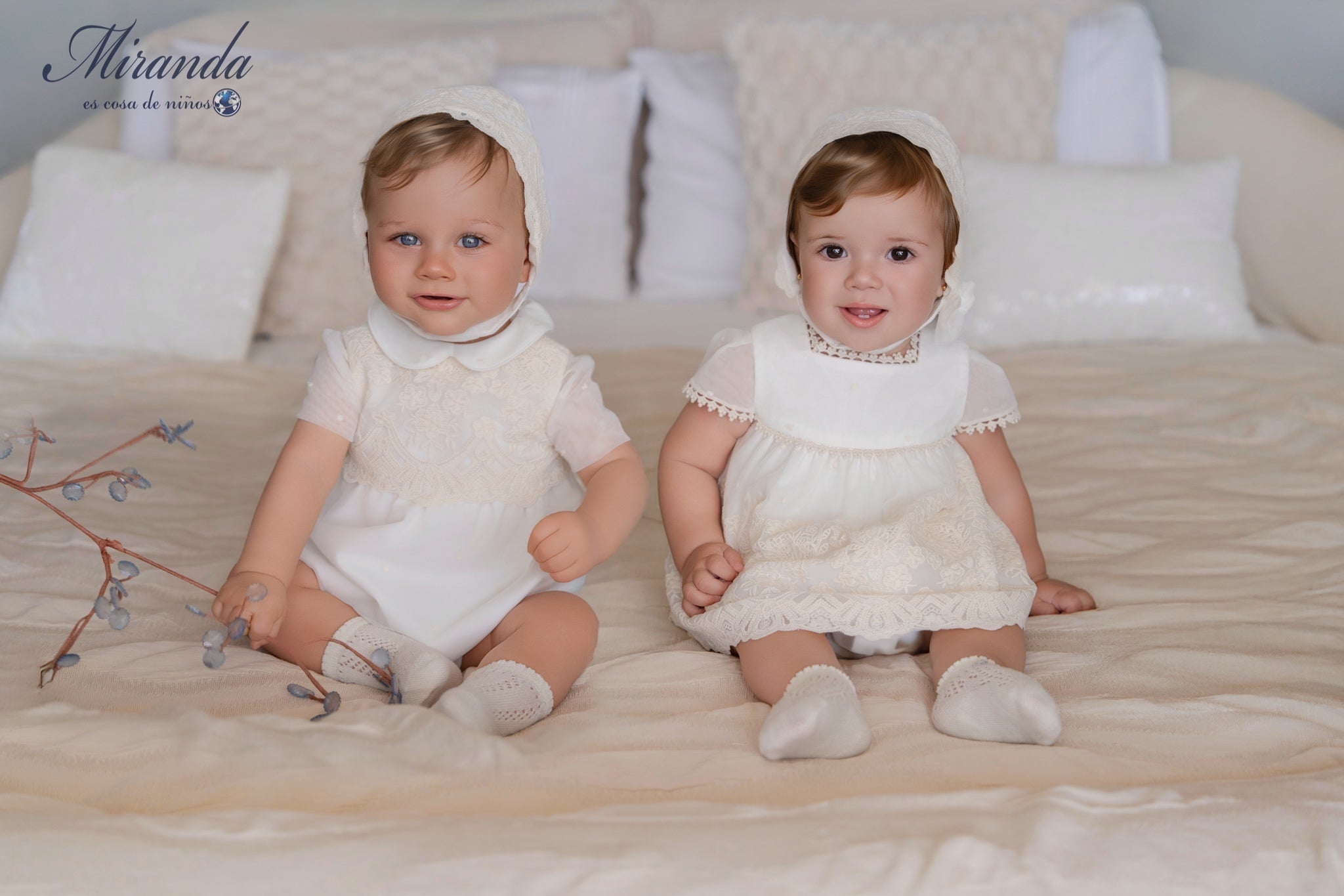 Vestido de Bautizo  con braguita y capota
